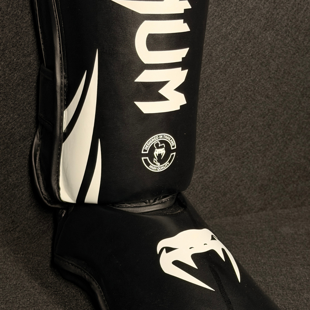 Espinilleras de Muay Thai/MMA Venum Challenger