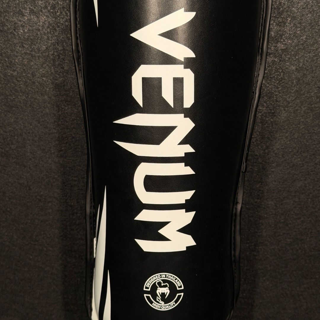 Espinilleras de Muay Thai/MMA Venum Challenger