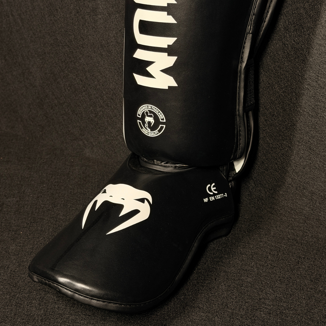 Espinilleras de Muay Thai/MMA Venum Challenger