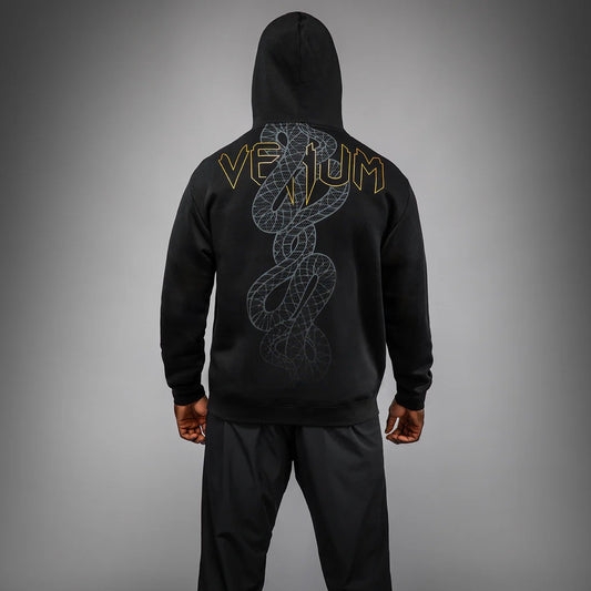 Sudadera Venum modelo Serpenti